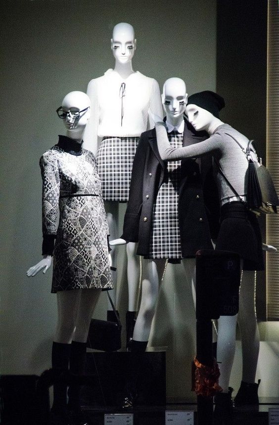 Group Mannequins 