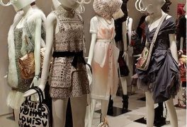 How to create visual displays in a clothing store: lesson of merchandising