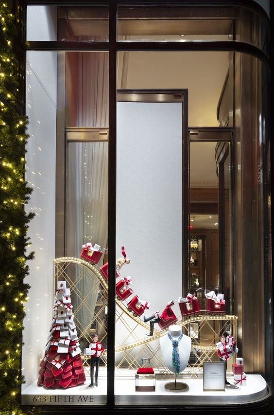 Shop Decoration Ideas for Christmas Season