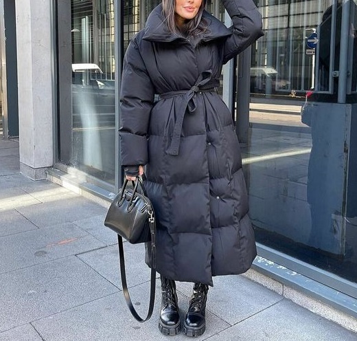 How fashionable women from London dress this winter 2022