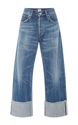 Most Trendy jeans in 2022 according to Italian stylists