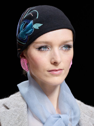 A hat inspired by a swimming cap